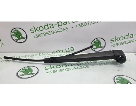 Щітка заднього двірника Skoda Octavia A5 універсал VAG (1T0955707A)