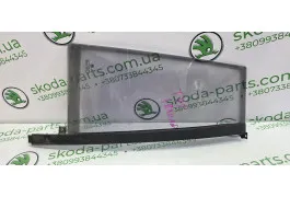 Скло дверей праве заднє глухе Skoda Octavia Tour універсал