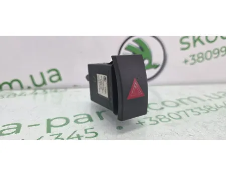 Кнопка аварійки Skoda Superb VAG VAG (3U0953235H) Кнопка аварійки Skoda Superb VAG VAG (3U0953235H)