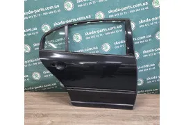 Двері задні праві чорні 1z1z/9910 Skoda Superb