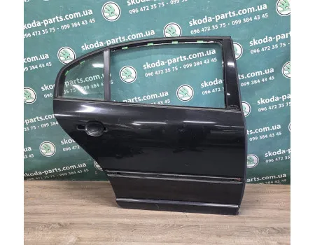Двері задні праві чорні 1z1z/9910 Skoda Superb Двері задні праві чорні 1z1z/9910 Skoda Superb