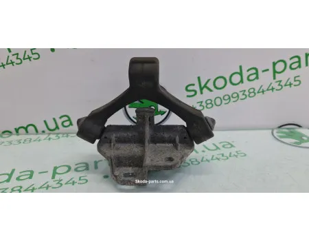 Кронштейн кріплення глушника Skoda Octavia A5 4B0253663D Кронштейн кріплення глушника Skoda Octavia A5 4B0253663D