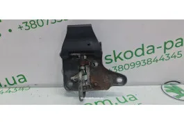 Замок капота Skoda Octavia A7 5E0823186C