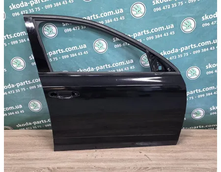 Двері передні праві Skoda Octavia III A7 5E0831052A чорний колір 9910/1z1z Двері передні праві Skoda Octavia III A7 5E0831052A чорний колір 9910/1z1z