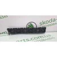 Направляюча бампера Skoda Fabia 6Y0807184C VAG (6Y0807184C) Направляюча бампера Skoda Fabia 6Y0807184C VAG (6Y0807184C)