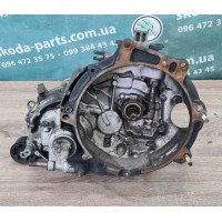 Коробка передач механічна 1.9 дизель Skoda Felicia VAG (002300040D)