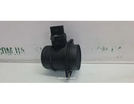 Розходомір повітря 1.9tdi Skoda Octavia Tour VAG (0280217121)