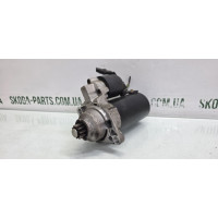 Стартер Skoda Octavia Tour 2.0 бензин VAG (02A911024AB)