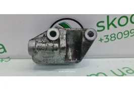 Кронштейн кріплення генератора Skoda Felicia VAG (031903143A)