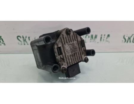 Котушка запалення Skoda Octavia A5 VAG (032905106B)