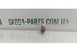 Форсунка паливна Skoda Fabia II 1.4 бензин 036031AH VAG (036031AH)