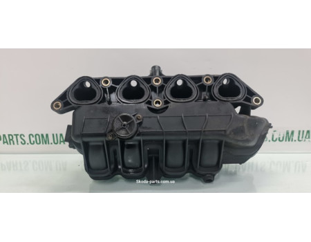 Колектор впускний Skoda Fabia 1.4mpi VAG (036129711CC)