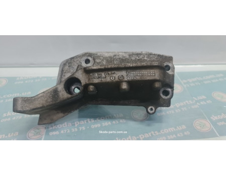 Кронштейн кріплення блоку Skoda Fabia VAG (036199275AB)