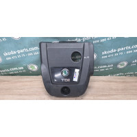 Кришка двигуна декоративна Skoda Octavia Tour 1.9 TDI VAG (038103925AA)