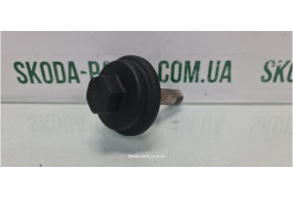 Кришка масляного фільтра Skoda Octavia A5 вживана VAG (038117061)