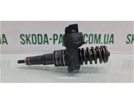 Форсунка вприску палива 2.0TDI Skoda Octavia A5 вживана VAG (038130073AG)