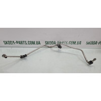 Трубка подачі олії до турбіни Skoda Octavia A5 вживана VAG (038145859F)