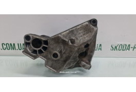 Кронштейн кріплення двигуна Volkswagen Bora вживаний VAG (038199207N)