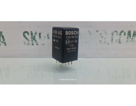 Реле свічок розжарювання 457 Volkswagen Passat B6 VAG (038907281B)