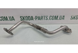 Трубка подачі масла до турбіни 1.4tsi Skoda Octavia A5 03C145735F вживана VAG (03C145735F)