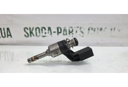 Форсунка вприску палива Skoda Octavia A5 1.4 TSI VAG (03C906036E)