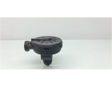 Клапан картерних газів 1.2 12V Skoda Fabia 03E103765C VAG (03E103765C)