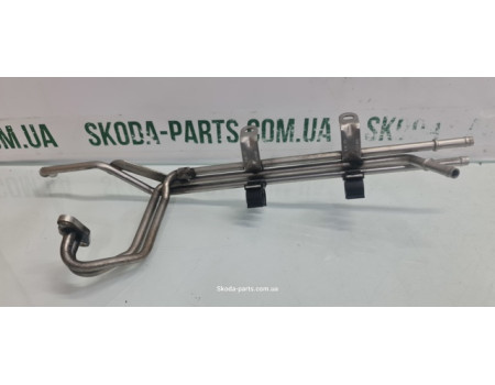 Трубки системи охолодження двигуна 1.2tsi Skoda Octavia A5 03F121497A VAG (03F121497A)