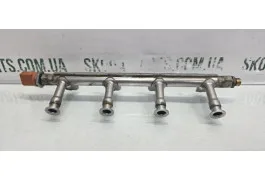 Паливна рампа з датчиком Skoda Octavia A5 1.2 TSI VAG (03F133320C)