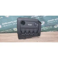 Кришка двигуна декоративна Skoda Octavia A5 2.0 tdi BKD VAG (03G103967G)