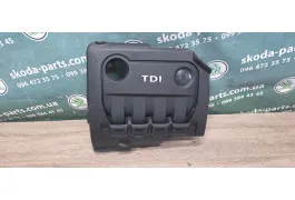 Кришка двигуна декоративна Skoda Octavia A5 2.0 tdi BKD VAG (03G103967G)