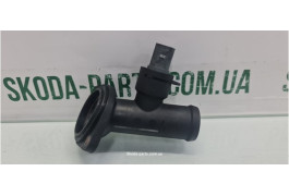 Корпус термостату Volkswagen Passat B6 03L121121A вживаний VAG (03L121121A)