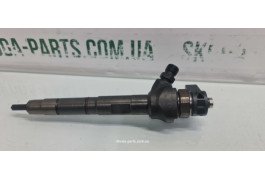 Форсунка паливна 2.0tdi Skoda Superb 2 03L130277J VAG (03L130277J)