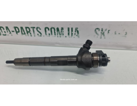 Форсунка паливна 2.0tdi Skoda Superb 2 03L130277J VAG (03L130277J)
