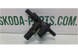 Датчик температури палива Skoda Superb 2 03L919824C вживаний VAG (03L919824C)