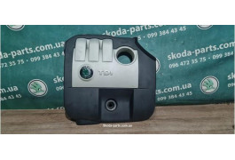 Кришка двигуна 1.4 Skoda Fabia 045103925AG VAG (045103925AG)