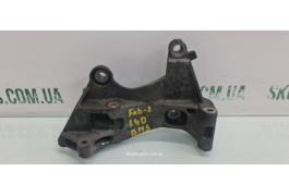 Кронштейн кріплення генератора та компресора кондиціонера 1.4tdi BMS Skoda Fabia New VAG (045903143D)