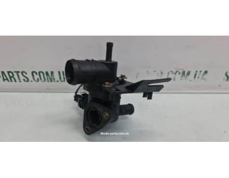 Корпус термостату Skoda Felicia VAG (047121111A)