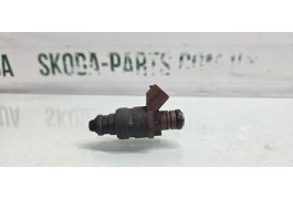 Форсунка вприску палива Skoda Fabia 1.4 8кл VAG (047906031C)