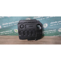 Декоративна кришка двигуна Skoda Octavia A7 1.6TDI VAG (04L103925C)
