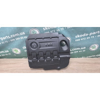 Кришка двигуна декоративна Skoda Octavia A7 2.0 TDI VAG (04L103925T)