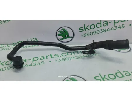 Трубка системи охолодження двигуна Skoda Octavia A5 04L121065AJ VAG (04L121065AJ)