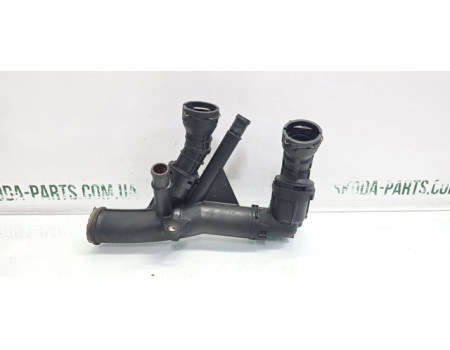 Корпус термостату Skoda Octavia A7 1.6 TDI VAG (04L121111)