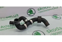 Патрубок системи охолодження двигуна 1.6tdi Skoda Octavia A7 04L122073B VAG (04L122073B)