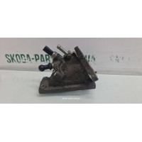 Фланець дросельної заслінки 1.6tdi Skoda Octavia A7 04L128637 VAG (04L128637)