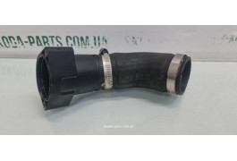 Патрубок інтеркулера 1.6tdi Skoda Octavia A7 04L145828D VAG (04L145828D)