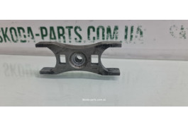 Кронштейн кріплення паливних форсунок 1.6tdi Skoda Octavia A7 04L216 VAG (04L216)