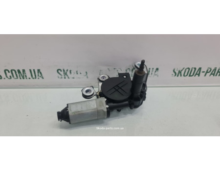 Двигун склоочисника заднього скла Skoda Octavia A5 ліфтбек MAGNETI MARELLI (064038006010)
