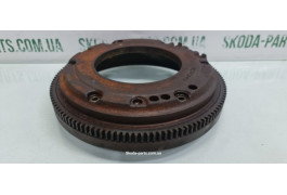 Маховик 1.9sdi Volkswagen Golf 3 Caddy Seat Ibiza Inca Cordoba VAG (067105273G)