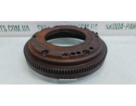 Маховик 1.9sdi Volkswagen Golf 3 Caddy Seat Ibiza Inca Cordoba VAG (067105273G)