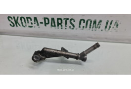 Трубка системи охолодження двигуна BFQ Skoda Octavia Tour 06A103212A VAG (06A103212A)